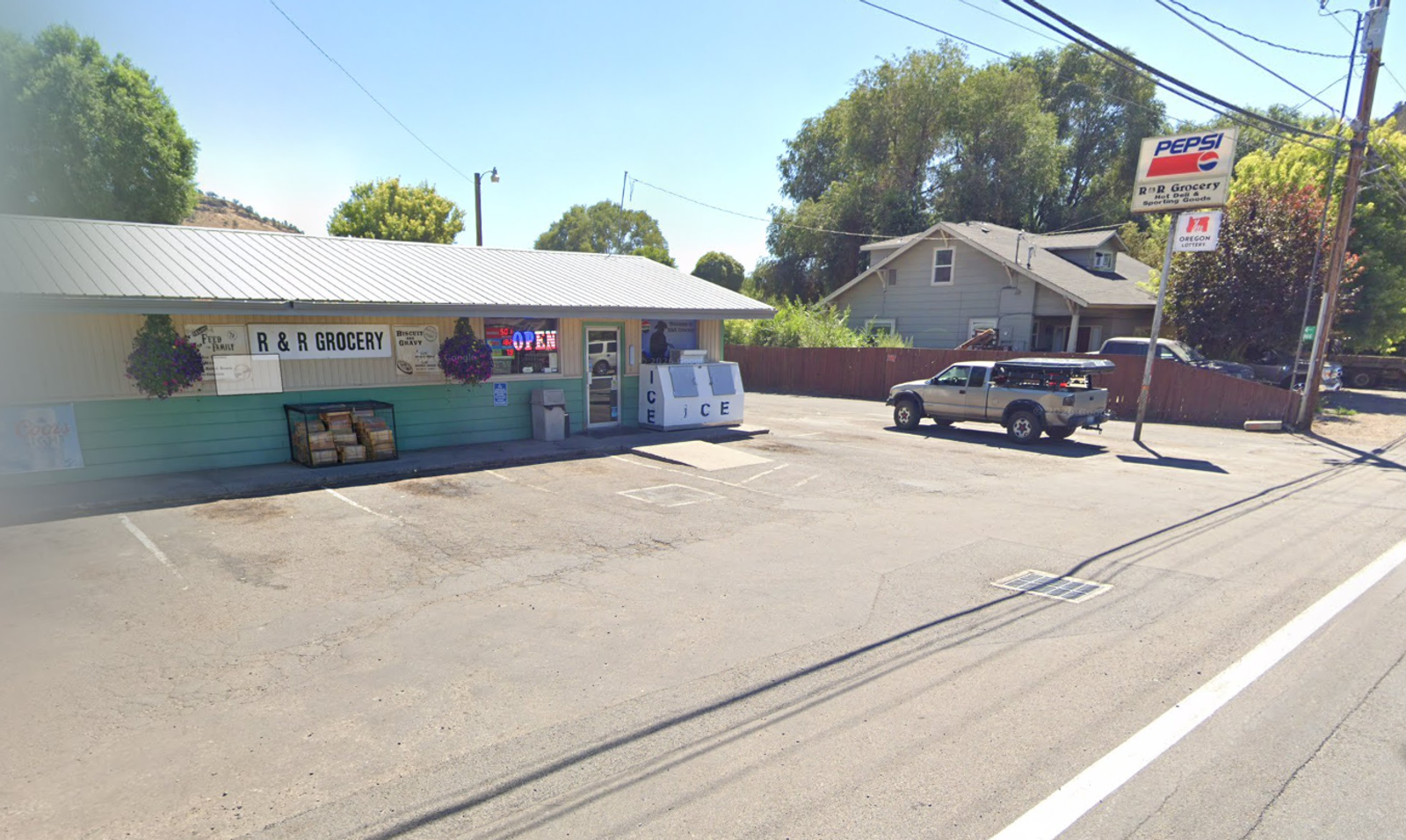 This Oregon Family Store Made $32,000 After Selling a $3.2 Million Winning Ticket